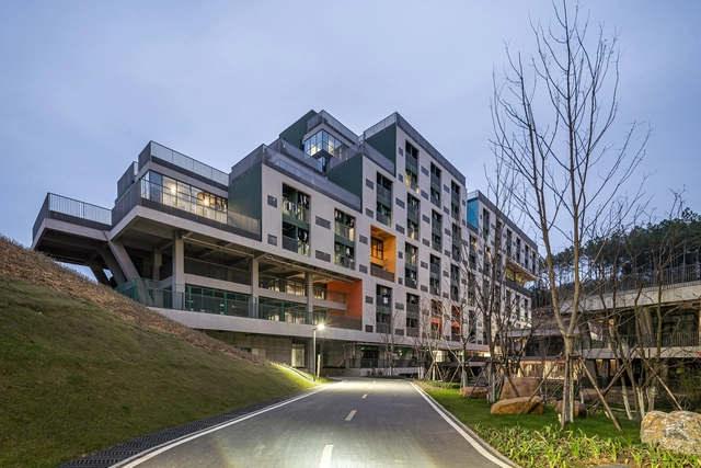 景德镇艺术职业大学山谷学生公寓 / 清华大学建筑设计研究院 - 建筑图, 宿舍, 表皮