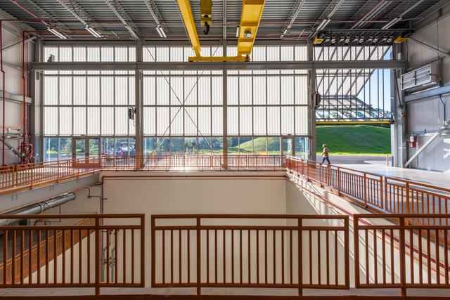 Playing with Translucency and Transparency: Balancing Natural Lighting with High-Performance Panels - Featured Image