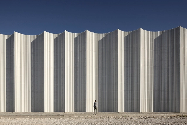 From Thin Veils to Thick Barriers: Exploring Different Widths in Architectural Envelopes - Featured Image