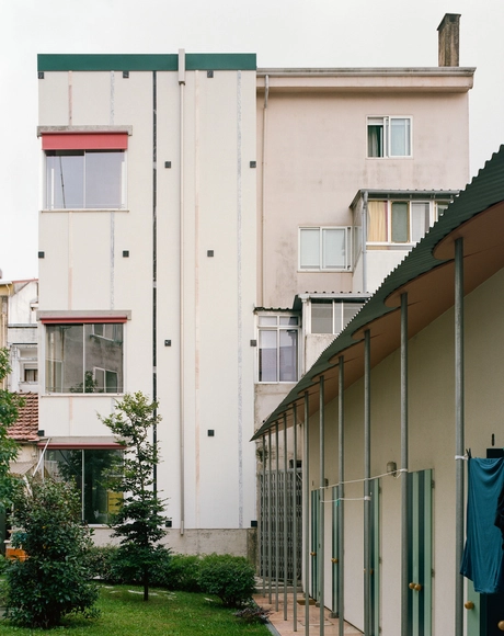 Housing with Pink Chimneys / fala - Exterior Photography, Houses, Facade