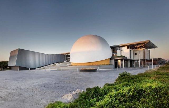 New Science Centre - Nelson Mandela University (NMU) / SVA International -  Science Center