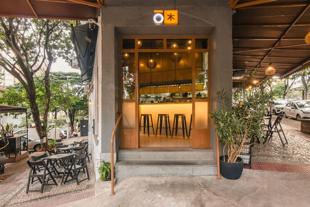 Restaurante Ōkinaki / Meius Arquitetura - Fotografia de Interiores, Restaurante, Fachada, Porta, Cadeira