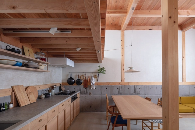 House in Shirsagi / Buttondesign - Interior Photography, Houses, Kitchen, Beam, Table, Countertop, Chair