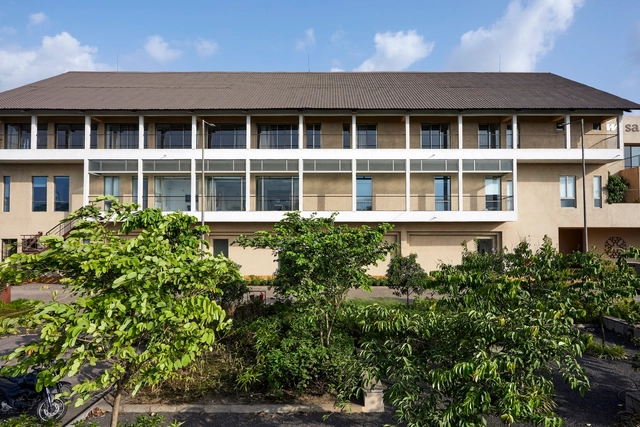 JSW Sanjeevani Multispeciality Hospital / SJK Architects - Exterior Photography, Hospital , Facade