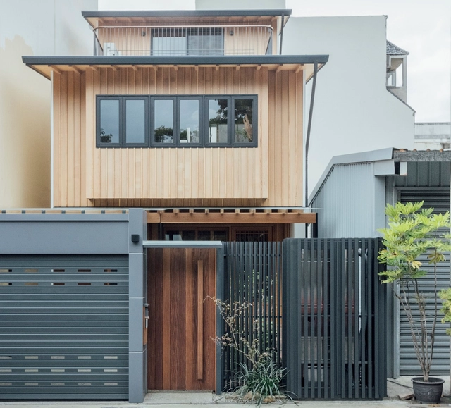 The House in Between Small and Large / Nameless Tree Design - Exterior Photography, Houses, Facade