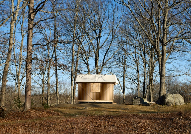 Shigeru Ban Architects Unveils "Paper Log House" on Display at Philip Johnson's Glass House - Featured Image