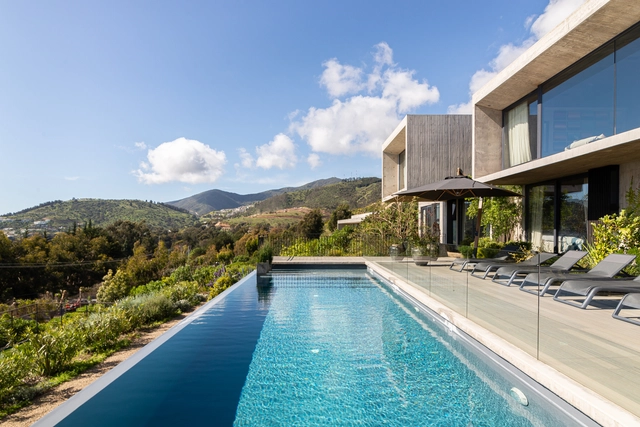 Casa Fundo Zapallar / Román y Basualto Arquitectos - Casas