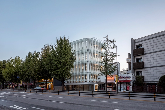 West Glow Office and Retail Building / Society of Architecture - Exterior Photography, Retail , Facade