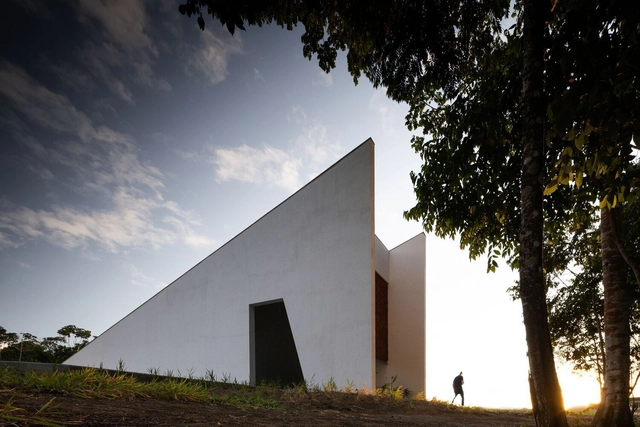 When Is Architectural Symbolism Hypocrisy? - Featured Image