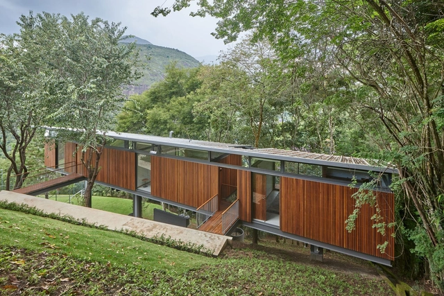 Pabellón Araras / Venta Arquitetos - Casas
