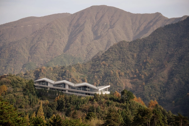 Floating Hotel / MORE Architecture - Exterior Photography, Hotels, Forest
