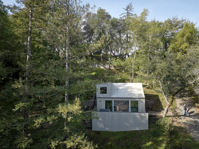 Casa de invitados Crest / Mork-Ulnes Architects  - Fotografía exterior, Casas, Fachada, Bosque