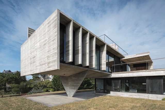 The Expressiveness of Exposed Concrete: Exploring the Works of Luciano Kruk - Featured Image