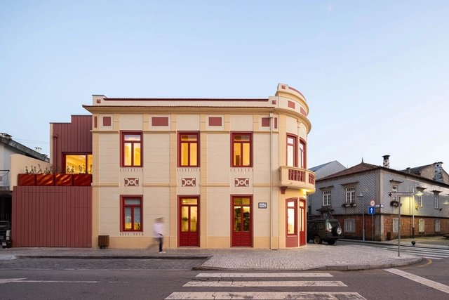 Edifício A’mar / REM'A - Fotografia de Exterior, Casas, Porta, Fachada