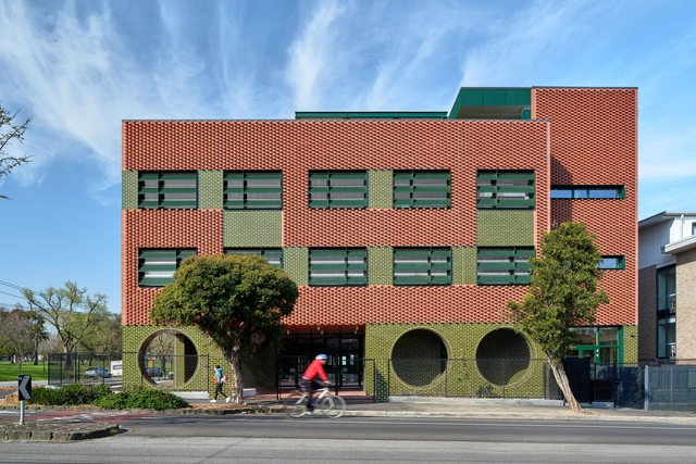 Escola Clifton Hill / Jackson Clements Burrows Architects - Fotografia de Exterior, Escolas, Fachada