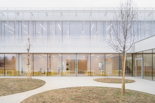 Escuela Secundaria / Artico Fracassi + Marco Zito - Fotografía exterior, Escuela Primaria, Fachada
