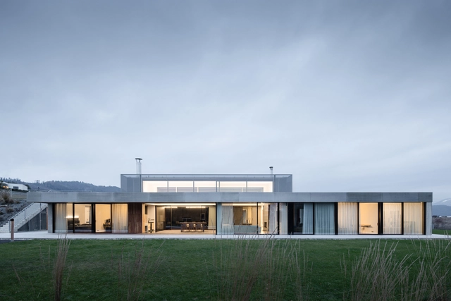 Zasadený House / Pauliny Hovorka Architekti - Houses