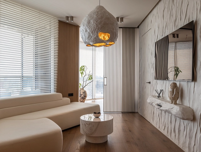 Osonnia Apartment / Makhno Studio - Interior Photography, Apartment Interiors, Table