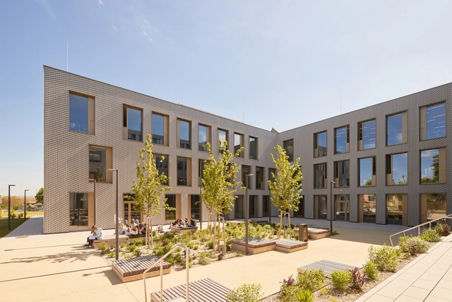 Konrad Lorenz Secondary School / Franz&Sue - Exterior Photography, High School, Facade