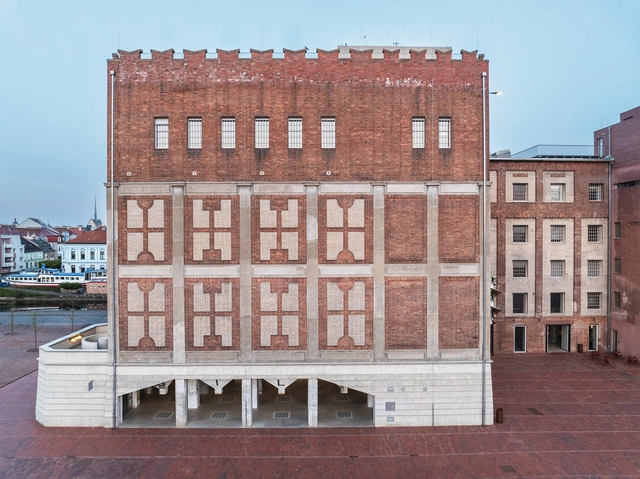 自动磨坊谷仓改造 / Prokš Přikryl architects  - 建筑图, 适应性利用, 表皮
