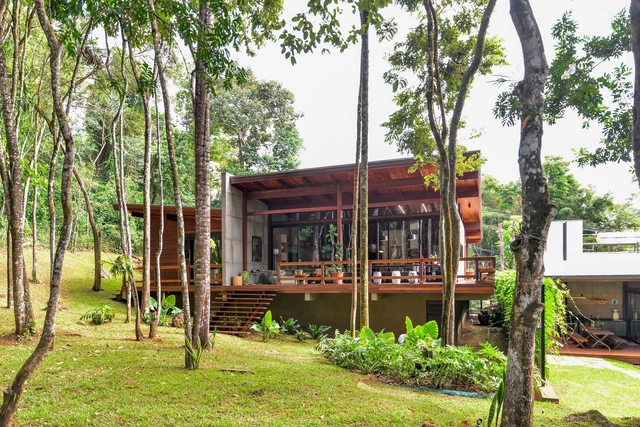 Casa Castanheiras / Mateus Castilho + Patricia Bueno - Casas