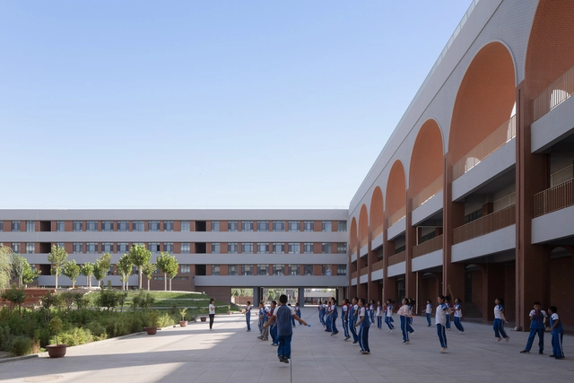 华山中学博古其校区 / 荣朝晖工作室 - 小学及初中