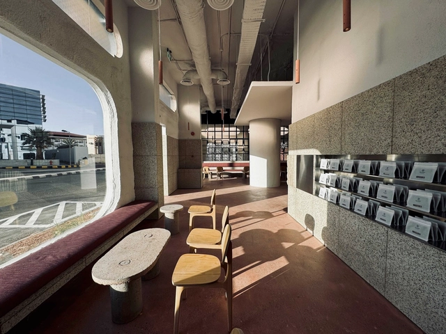 Camel Step Coffee Roasters Shop / Faris Alosaimi - Interior Photography, Coffee Shop Interiors, Table, Chair