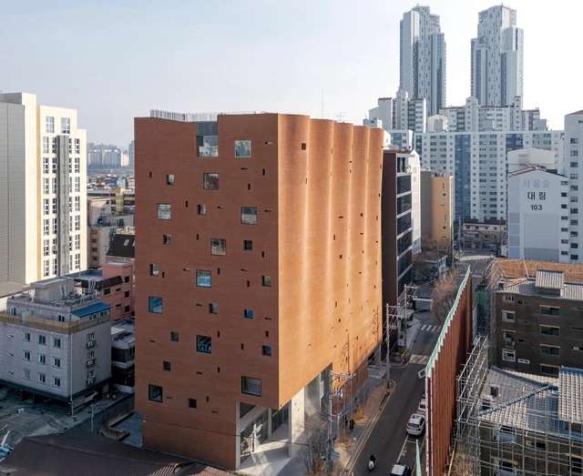 W‐Mission Headquarters / Behet Bondzio Lin Architekten + BCHO Partners - Office Buildings