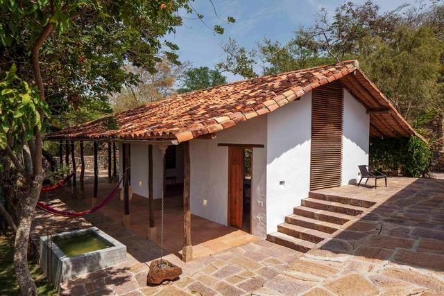 Vista Uchata / Andrés Rubio Téllez Arquitecto - Fotografía exterior, Casas, Puerta, Fachada