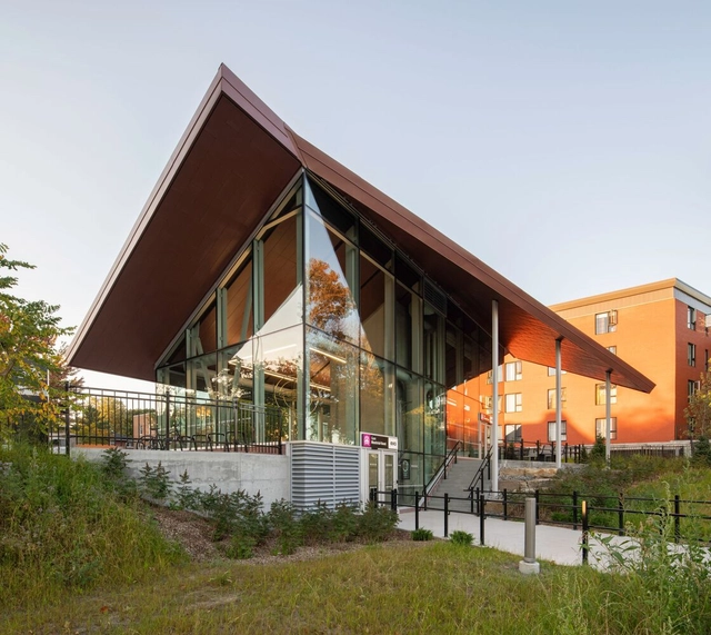Montreal West Station’s Pavilion / Sid Lee Architecture -           Transportation Hub
