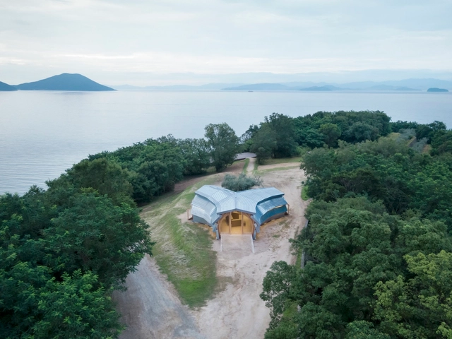 Shodoshima the Gate Lounge / VUILD Inc. - Commercial Architecture