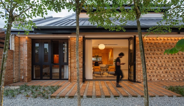 Brickwood Villa / Futurground - Exterior Photography, Houses, Door, Facade