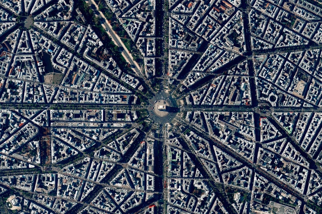 From Haussmann to the Olympics: The Ever-Evolving City of Paris - Featured Image