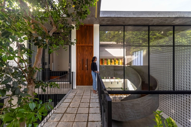 Residência Triângulo / Kith Studio - Fotografia de Exterior, Casas, Fachada, Cadeira