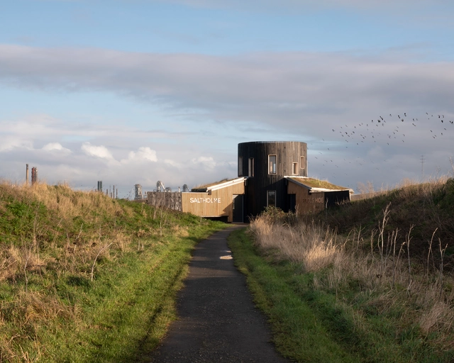 Saltholme Pools Bird Hide / Child Graddon Lewis - Small Scale