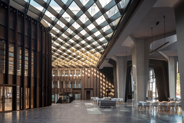 Grande Armée L1ve Office Building / Baumschlager Eberle Architekten - Adaptive Reuse