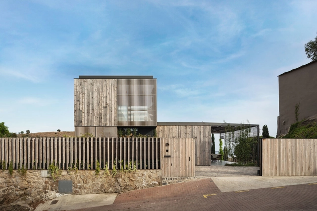 Casa en el Turó del Coll / Anna Noguera - Casas