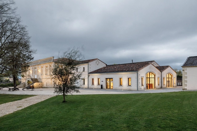Château Lascombes Rehabilitation and Extension / BPM Architectes - Exterior Photography, Extension, Facade, Door