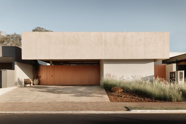 Q U A D R O S House / gruta.arquitetos - Houses