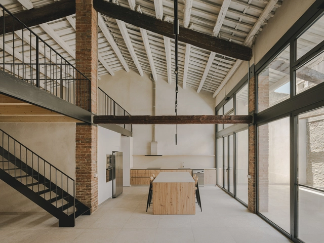 Casa Migdia II / VVAA studio - Fotografía interior, Preservación Histórica, Fijación Vigas, Fachada, Mesas
