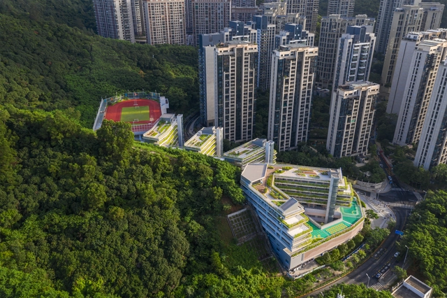 “上山”校园：深圳福田实验教育集团侨香学校·北校区 / 申都设计 - 建筑图, 中小学校, 城市