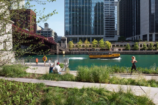 The Windy City: Chicago as a Model of Modern Urbanism - Featured Image