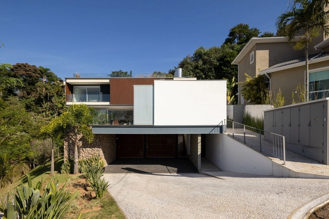 Casa VR / SAU | Studio Arquitetura Urbanismo - Fotografia de Exterior, Casas, Fachada, Porta