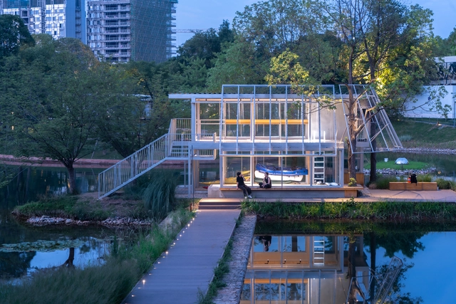 Lakeside Retail Space CPI W-18b / YIIIE Architects - Commercial Architecture
