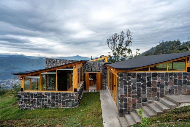 Cantera House / Taller General - Houses