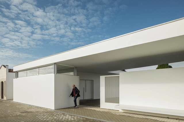 Casa Mortuária de Oliveirinha / Sónia Cruz - Arquitectura - Fotografia de Exterior, Cemitério, Fachada