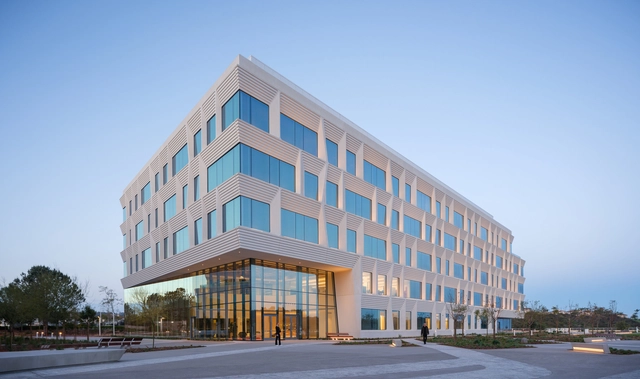 Torrey View Buildings / Flad Architects - Commercial Architecture