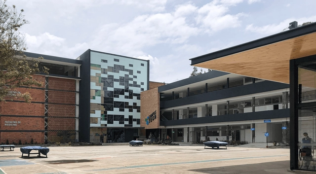 Universidades Cero Emisiones:  Lecciones para una construcción sostenible en América Latina - Imagen Principal