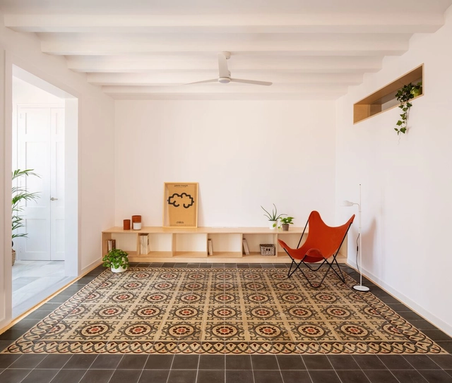 Remodelaciones en Barcelona: 8 apartamentos que recuperan sus pisos de baldosas hidráulicas - Imagen Principal