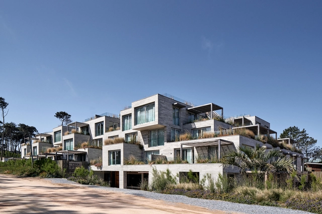 Edificio CasaGrande / Estudio Planta - Arquitectura Residencial